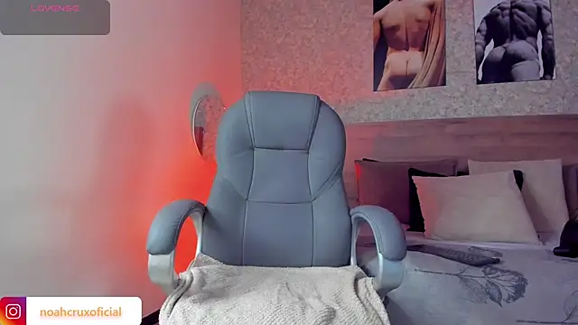 noah crux online show from 10.18.25