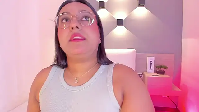 Snapshot of ellamontoya chatting on 01.29.25 ellamontoya online show from 01.29.25