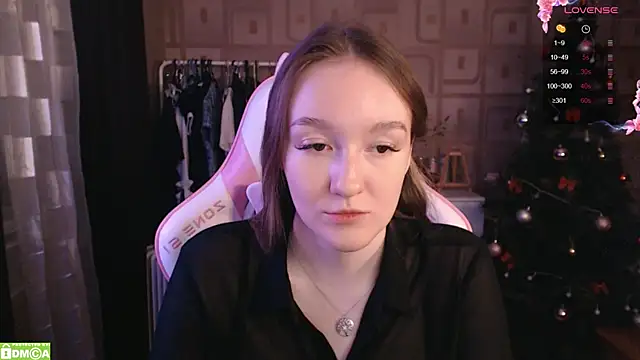 Snapshot of MoonlishSiren chatting on 01.20.25 MoonlishSiren online show from 01.20.25