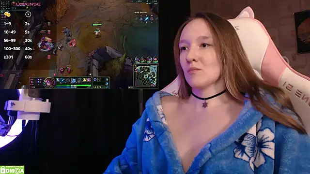 Snapshot of MoonlishSiren chatting on 03.02.25 MoonlishSiren online show from 03.02.25