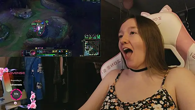 Snapshot of MoonlishSiren chatting on 01.13.26 MoonlishSiren online show from 01.13.26