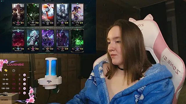 Snapshot of MoonlishSiren chatting on 02.05.26 MoonlishSiren online show from 02.05.26