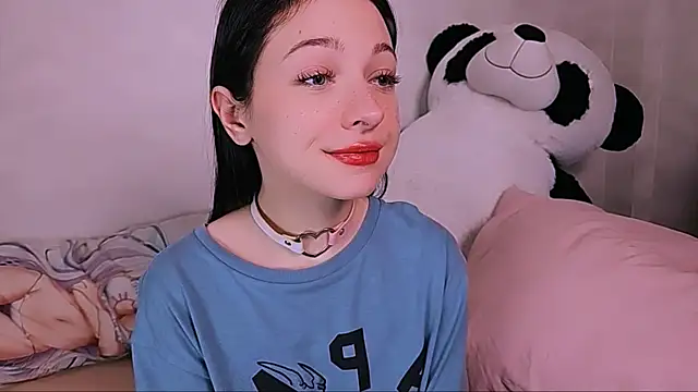 Snapshot of Only___Yours chatting on 12.08.24 Only Yours online show from 12.08.24