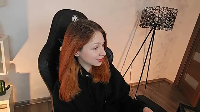 Snapshot of Only___Yours chatting on 02.13.26 Only Yours online show from 02.13.26