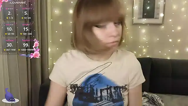 Snapshot of HermioneHHH chatting on 12.04.24 HermioneHHH online show from 12.04.24