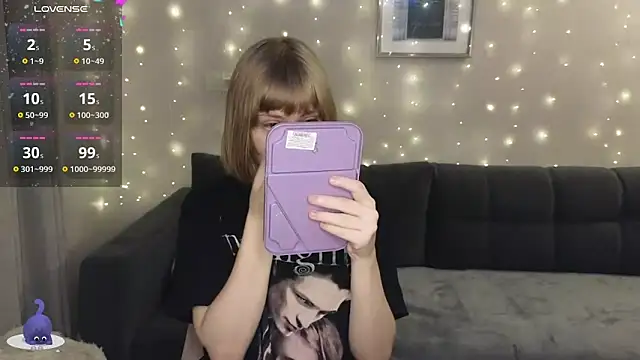 Snapshot of HermioneHHH chatting on 12.07.24 HermioneHHH online show from 12.07.24