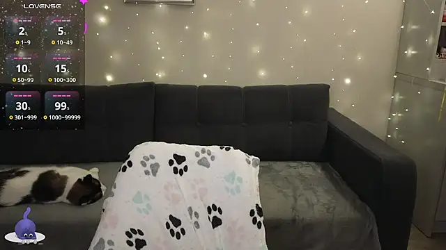 Snapshot of HermioneHHH chatting on 12.23.24 HermioneHHH online show from 12.23.24