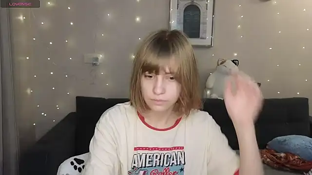 Snapshot of HermioneHHH chatting on 01.11.25 HermioneHHH online show from 01.11.25