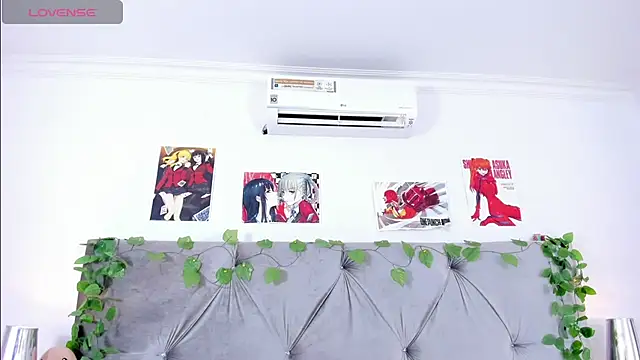 Snapshot of linasantoss chatting on 01.29.25 linasantoss online show from 01.29.25