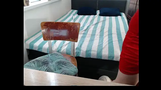 Snapshot of Sweetboobs chatting on 03.24.26 Sweetboobs online show from 03.24.26