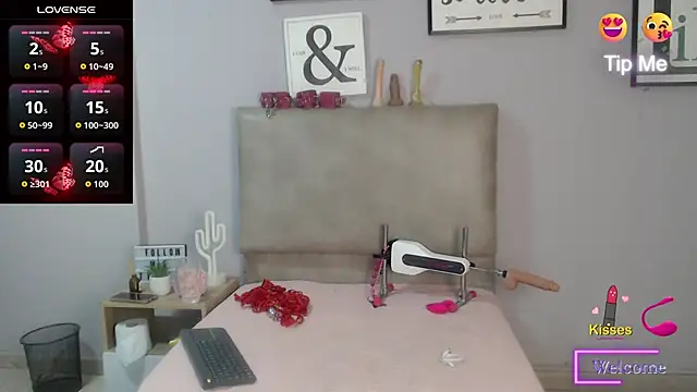 Snapshot of SophiaMeyerst chatting on 04.24.26 SophiaMeyerst online show from 04.24.26