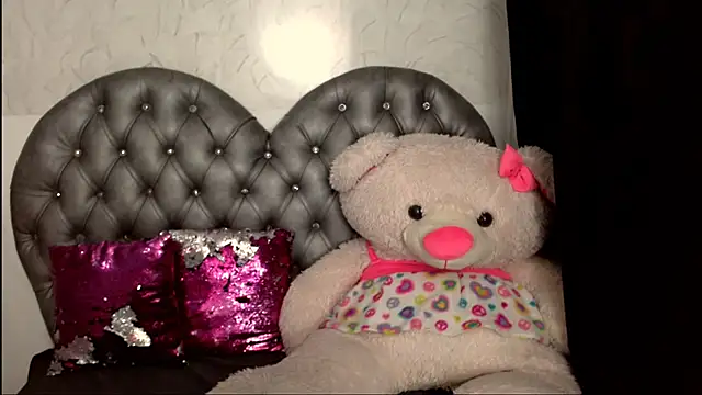 emma  cute   online show from 02.09.25