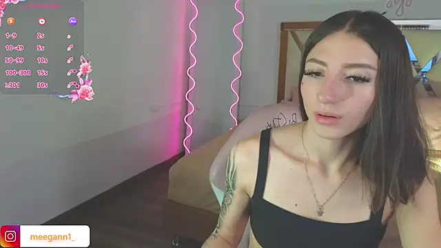 Snapshot of meggan_tay chatting on 02.01.25 meggan tay online show from 02.01.25