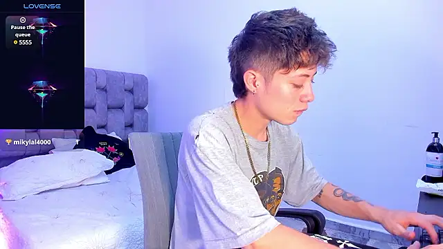 Snapshot of MarcusCollinss_ chatting on 12.07.24 MarcusCollinss online show from 12.07.24