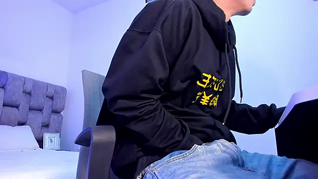 Snapshot of MarcusCollinss_ chatting on 12.13.24 MarcusCollinss online show from 12.13.24