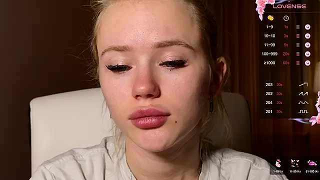 LexieLoree online show from 12.22.24