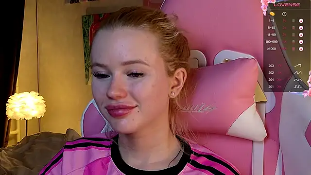 LexieLoree online show from 12.28.24