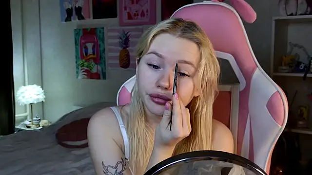 LexieLoree online show from 01.29.25