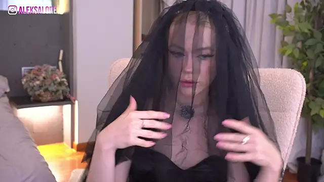 LexieLoree online show from 07.19.26