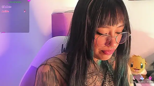 Akari1 Mischief online show from 01.01.25