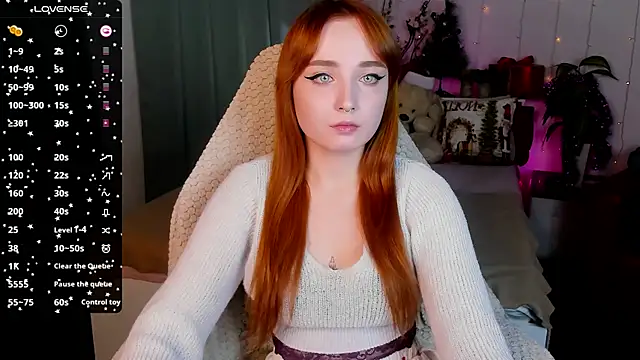 Snapshot of Emma_Chery chatting on 12.28.24 Emma Chery online show from 12.28.24