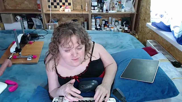 MiniNatalie online show from 10.02.25