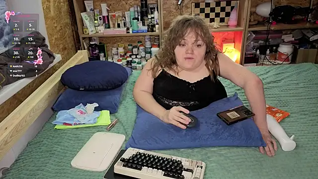 MiniNatalie online show from 12.14.25