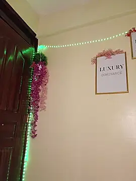 Lucyy1 online show from 04.04.26