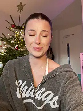 Mia-Minou online show from 12.20.25