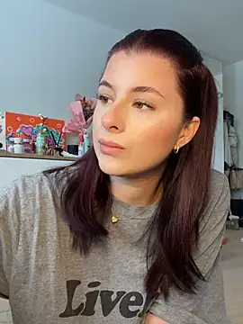 Mia-Minou online show from 01.13.26