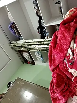 Snapshot of PVNRAO0831 chatting on 09.21.25 PVNRAO0831 online show from 09.21.25