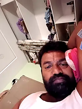 Snapshot of PVNRAO0831 chatting on 10.16.25 PVNRAO0831 online show from 10.16.25