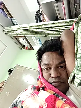 Snapshot of PVNRAO0831 chatting on 12.21.25 PVNRAO0831 online show from 12.21.25