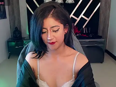 Snapshot of artemisa_ch1 chatting on 11.19.25 artemisa ch1 online show from 11.19.25