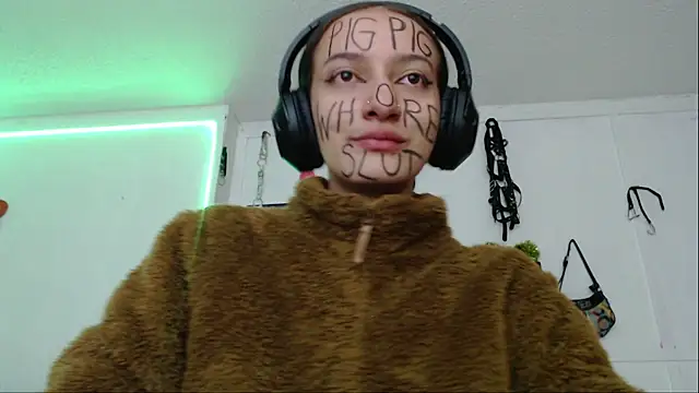 Eloise-brown online show from 01.30.25