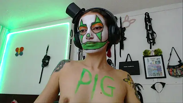 Eloise-brown online show from 02.01.25