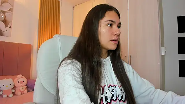 mia nevaeh online show from 01.07.25