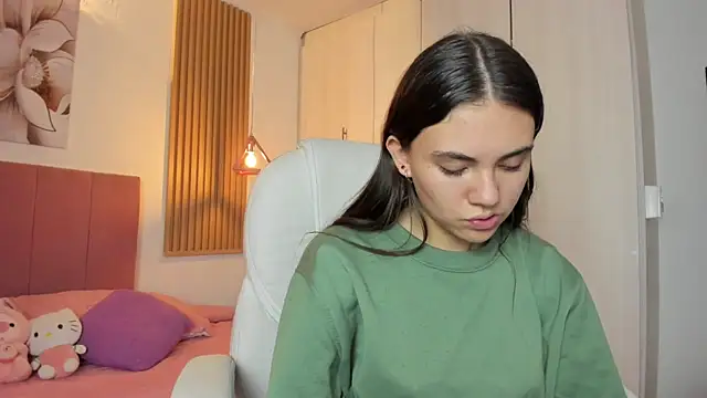 mia nevaeh online show from 03.03.25