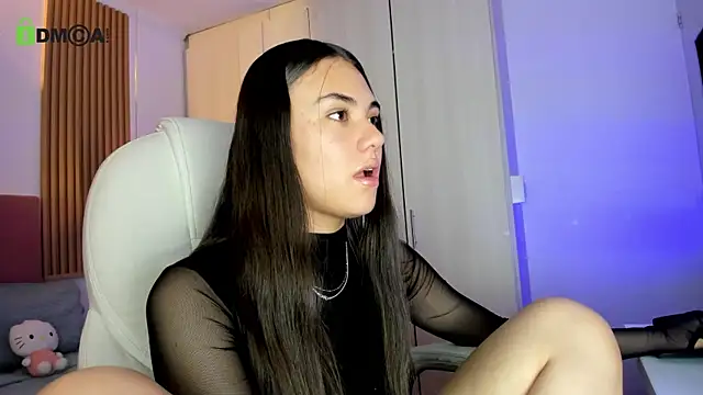 Snapshot of mia_nevaeh chatting on 06.19.26 mia nevaeh online show from 06.19.26
