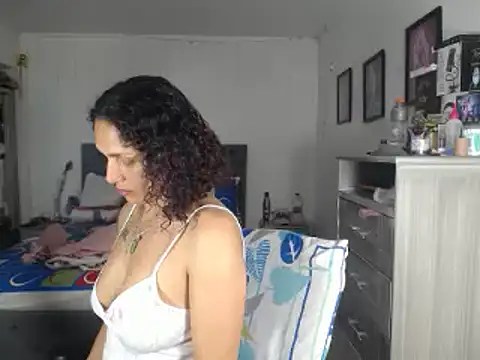 Corina hot online show from 12.29.24