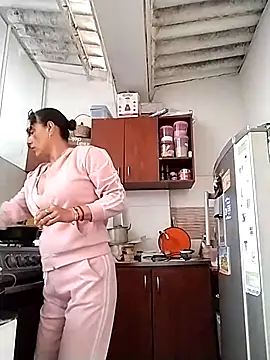 Corina hot online show from 01.22.25