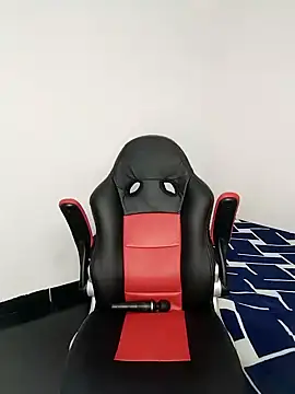 Snapshot of Fanny_Klean chatting on 01.13.25 Fanny Klean online show from 01.13.25