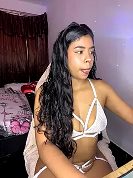 Snapshot of Fanny_Klean chatting on 10.16.25 Fanny Klean online show from 10.16.25