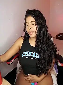 Snapshot of Fanny_Klean chatting on 10.27.25 Fanny Klean online show from 10.27.25