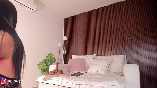 molly cams8 online show from 04.18.26