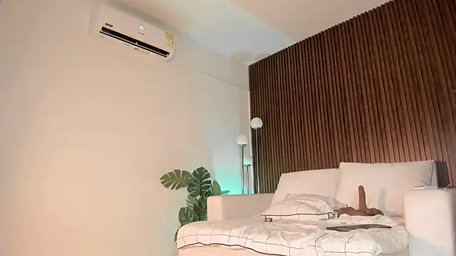 molly cams8 online show from 06.06.26