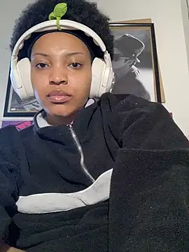 KimiAqua online show from 02.24.25