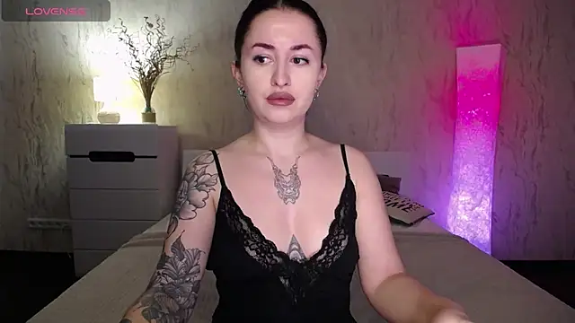 VioletCatt online show from 03.20.25