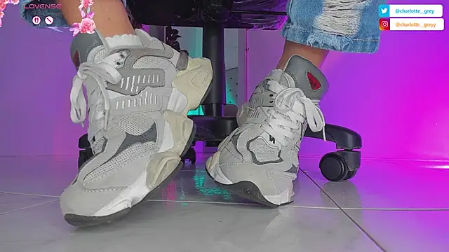 charlotte  grey online show from 09.16.25