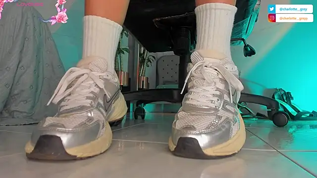 charlotte  grey online show from 10.16.25